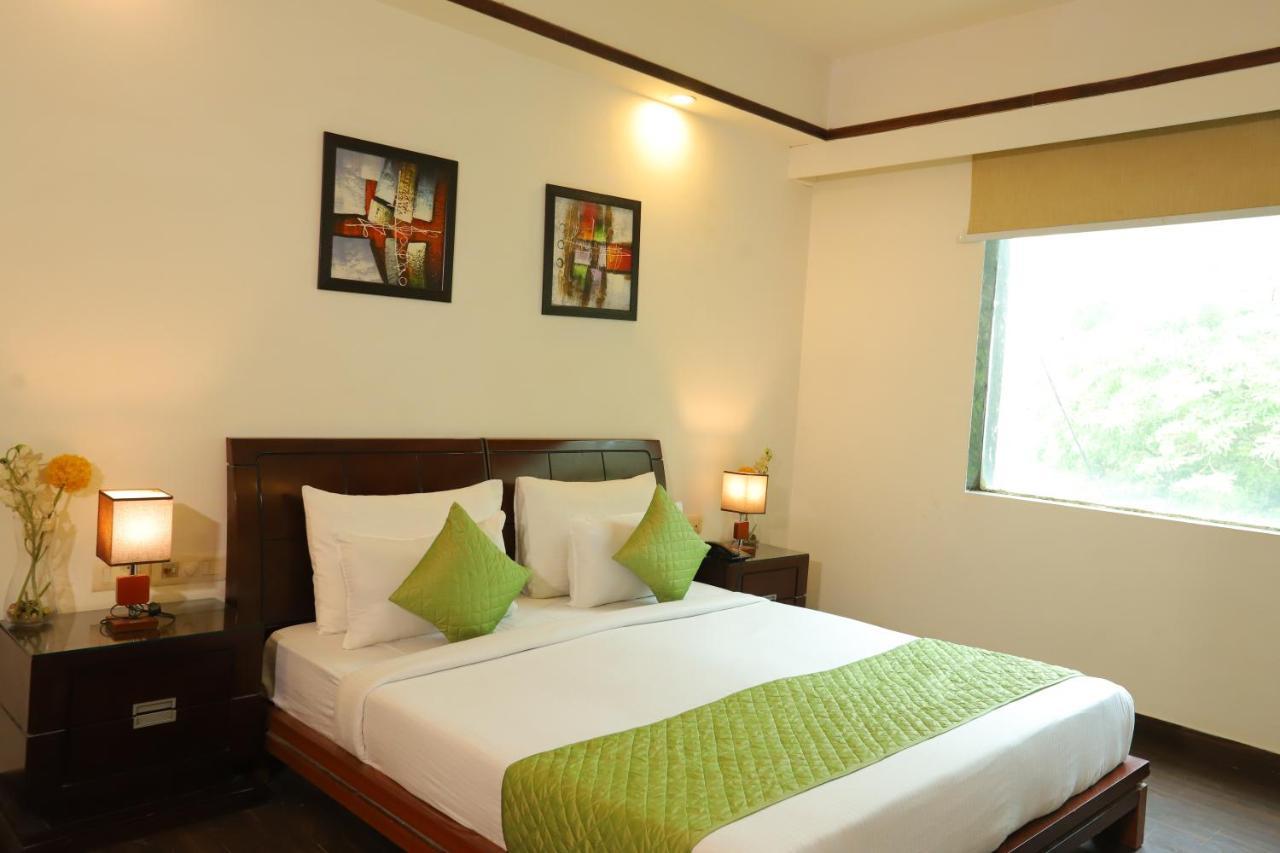 The Picasso Residency - Naraina New Delhi Hotel ภายนอก รูปภาพ