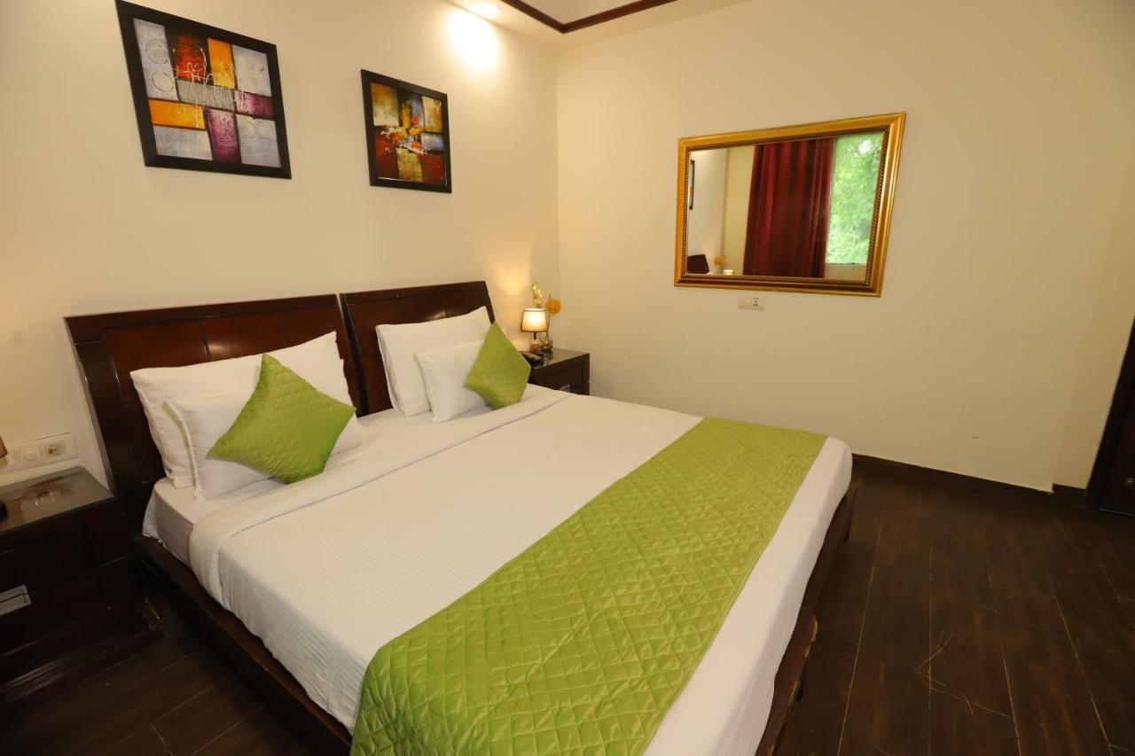 The Picasso Residency - Naraina New Delhi Hotel ภายนอก รูปภาพ