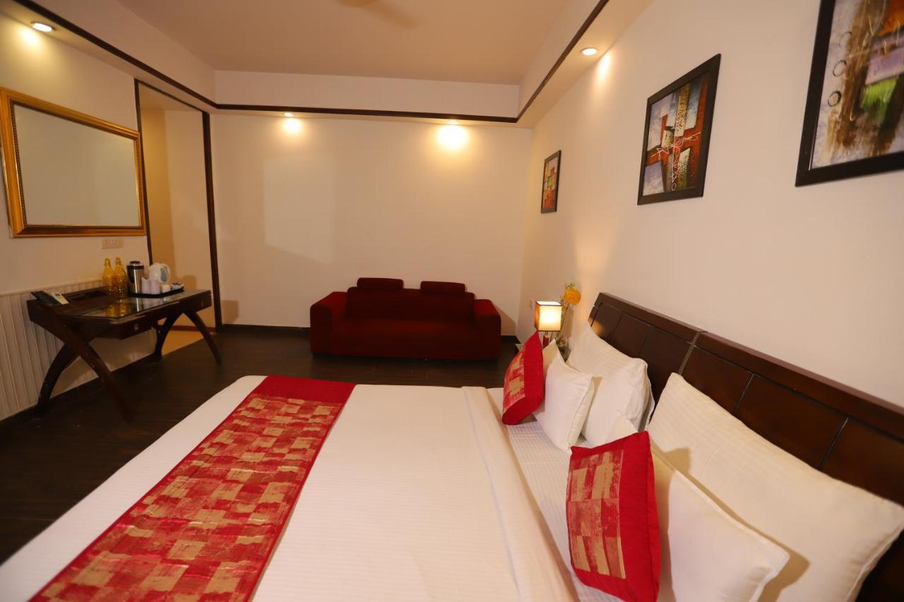 The Picasso Residency - Naraina New Delhi Hotel ภายนอก รูปภาพ