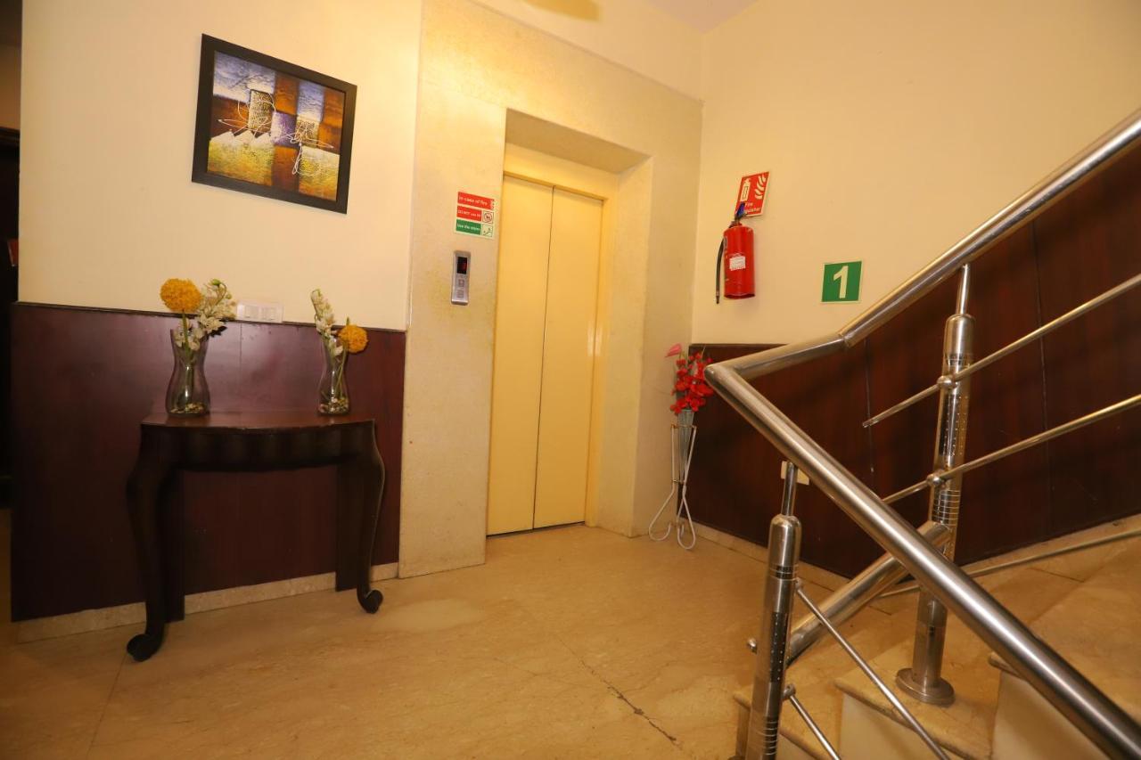 The Picasso Residency - Naraina New Delhi Hotel ภายนอก รูปภาพ